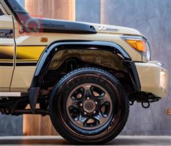 Toyota Land Cruiser 70